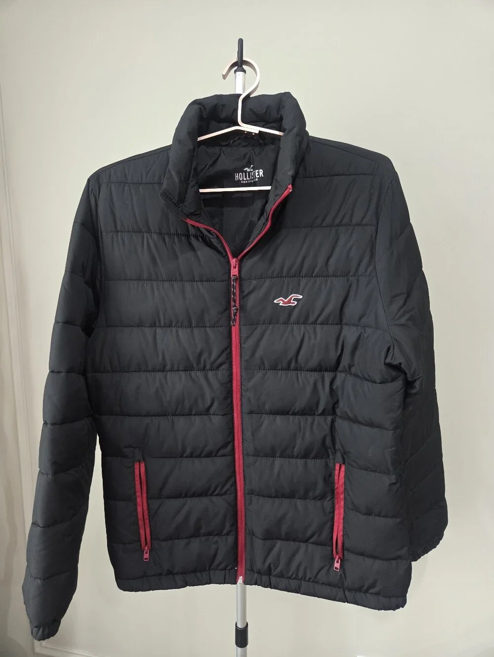 Hollister Black Puffer Jacket with Red Trim Sz.L